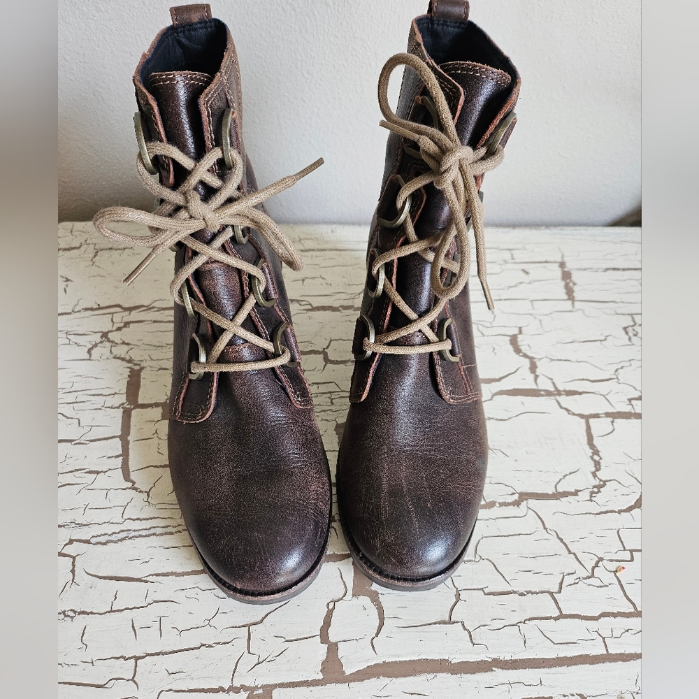 Sorel Cate Lace Up 8.5 Brown Heeled Leather Boots Excellent Condition - Picture 3 of 8